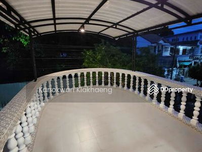 Detached house Sukhumvit BTS Bang Chak Detached house Sukhumvit BTS Bang Chak, Bangkok, Thailand Detached house Sukhumvit BTS Bang Chak Detached house Sukhumvit BTS Bang Chak, Bangkok, Thailand