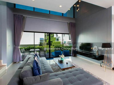 Utopia Naiharn, Phuket, Thailand Utopia Naiharn, Phuket, Thailand