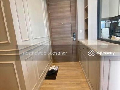 The Line Phahon-Pradipat, Bangkok, Thailand The Line Phahon-Pradipat, Bangkok, Thailand