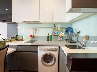 Ivy Ampio, Bangkok, Thailand Ivy Ampio, Bangkok, Thailand