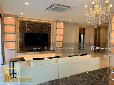 House in Compound, Samut Prakan, Thailand House in Compound, Samut Prakan, Thailand