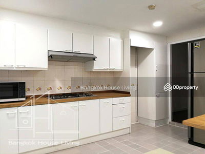 Sethiwan Mansion Sukhumvit 49, Bangkok, Thailand Sethiwan Mansion Sukhumvit 49, Bangkok, Thailand