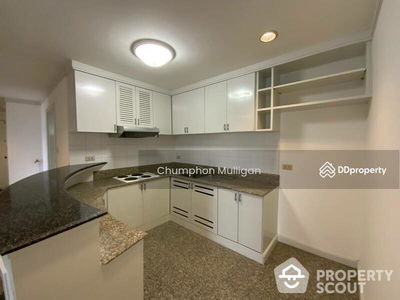 Supalai Place Sukhumvit 39, Bangkok, Thailand Supalai Place Sukhumvit 39, Bangkok, Thailand