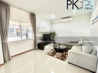 Housing in Ban Ratsada, Thailand Housing in Ban Ratsada, Thailand