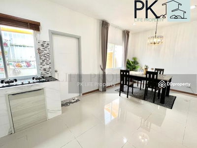 Alojamiento en Ban Ratsada, Thailand Alojamiento en Ban Ratsada, Thailand