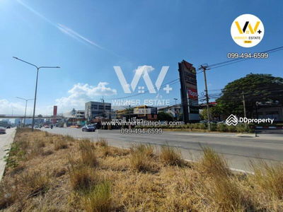 Ramkhamhaeng Soi 100, Bangkok, Thailand Ramkhamhaeng Soi 100, Bangkok, Thailand