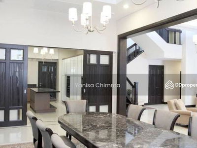 Spacious 4-Br House near BTS Asok, Bangkok, Thailand Spacious 4-Br House near BTS Asok, Bangkok, Thailand