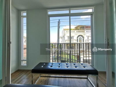 Maestro 01 Sathorn-Yenakat, Bangkok, Thailand Maestro 01 Sathorn-Yenakat, Bangkok, Thailand