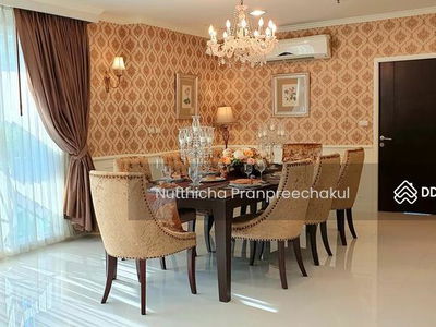 Piyathip Place, Bangkok, Thailand Piyathip Place, Bangkok, Thailand