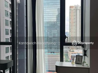 Tait Sathorn 12, Bangkok, Thailand Tait Sathorn 12, Bangkok, Thailand