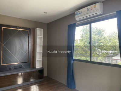 Prado Chokchai 4, Bangkok, Thailand Prado Chokchai 4, Bangkok, Thailand