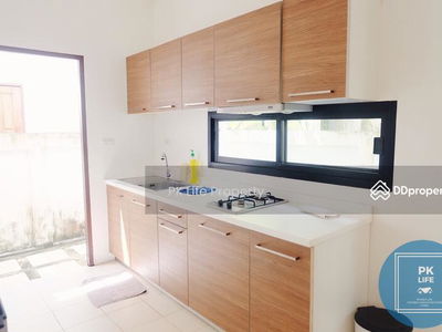 Alojamiento en Ban Ratsada, Thailand Alojamiento en Ban Ratsada, Thailand