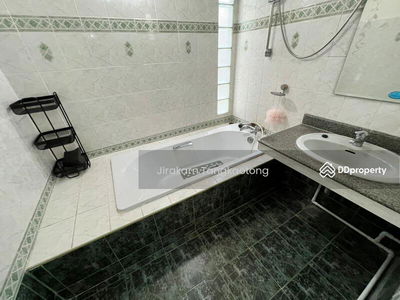 Prachachuen Village, Nonthaburi, Thailand Prachachuen Village, Nonthaburi, Thailand