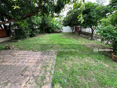 Prachachuen Village, Nonthaburi, Thailand Prachachuen Village, Nonthaburi, Thailand