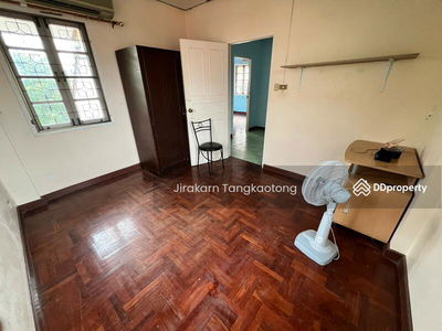 Prachachuen Village, Nonthaburi, Thailand Prachachuen Village, Nonthaburi, Thailand