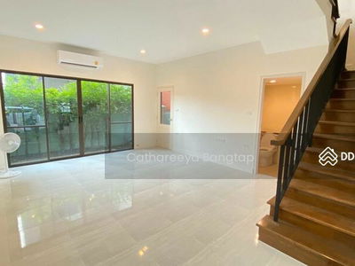 10260, Bangkok, Thailand 10260, Bangkok, Thailand