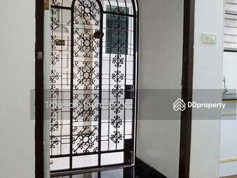 Prasanmitr Condominium, Bangkok, Thailand Prasanmitr Condominium, Bangkok, Thailand