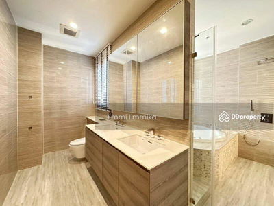 Whizdom Essence, Bangkok, Thailand Whizdom Essence, Bangkok, Thailand