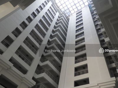 Royal Castle Sukhumvit, Bangkok, Thailand Royal Castle Sukhumvit, Bangkok, Thailand