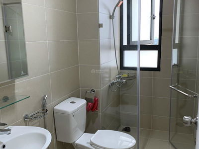 Topaz Twins, Vietnam Topaz Twins, Vietnam