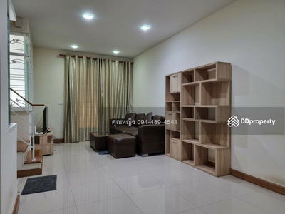 Golden Town Kaset Lat Pla Kow, Bangkok, Thailand Golden Town Kaset Lat Pla Kow, Bangkok, Thailand