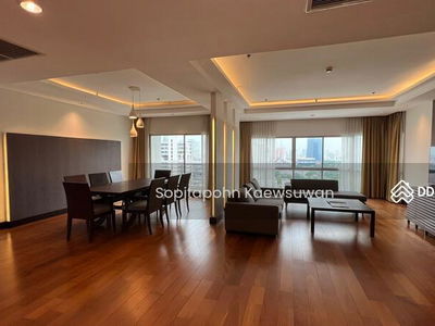 Royal Residence Park, Bangkok, Thailand Royal Residence Park, Bangkok, Thailand