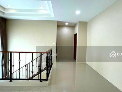 Luxury house for rent Baan Suan Neramit, large house with swimming pool, fully furnished, Watcharapol-Phermsin, Bangkok, Thailand Luxury house for rent Baan Suan Neramit, large house with swimming pool, fully furnished, Watcharapol-Phermsin, Bangkok, Thailand