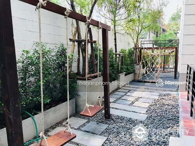 Lily House Mansion, Bangkok, Thailand Lily House Mansion, Bangkok, Thailand