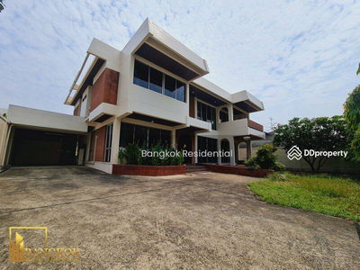 3 Bedroom House in Ekamai soi 22, Bangkok, Thailand 3 Bedroom House in Ekamai soi 22, Bangkok, Thailand