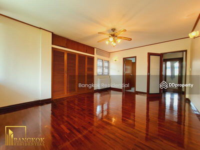 3 Bedroom House in Ekamai soi 22, Bangkok, Thailand 3 Bedroom House in Ekamai soi 22, Bangkok, Thailand