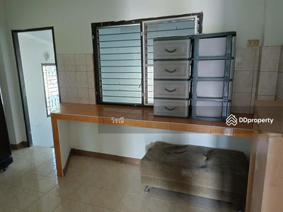 Single-storey detached house for rent, near the terminal, lots of space, Nakhon Ratchasima, Thailand Single-storey detached house for rent, near the terminal, lots of space, Nakhon Ratchasima, Thailand