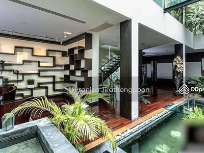 Luxurious modern house in the heart of the city, Ekkamai 22, Bangkok, Thailand Luxurious modern house in the heart of the city, Ekkamai 22, Bangkok, Thailand