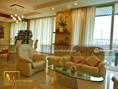 Watermark Chaophraya, Bangkok, Thailand Watermark Chaophraya, Bangkok, Thailand