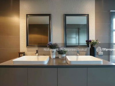 Adamas Phahonyotin, Bangkok, Thailand Adamas Phahonyotin, Bangkok, Thailand