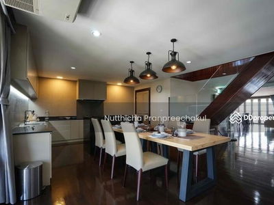 Adamas Phahonyotin, Bangkok, Thailand Adamas Phahonyotin, Bangkok, Thailand