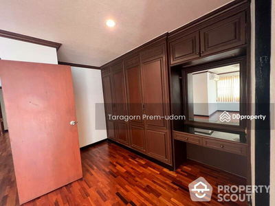 Regent on the Park 1, Bangkok, Thailand Regent on the Park 1, Bangkok, Thailand