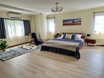 Single house near BTS Bangchak, Bangkok, Thailand Single house near BTS Bangchak, Bangkok, Thailand