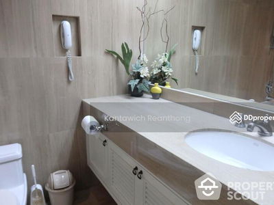 Langsuan Ville, Bangkok, Thailand Langsuan Ville, Bangkok, Thailand