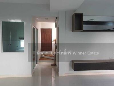 Logement dans Sam Phran, Thailand Logement dans Sam Phran, Thailand