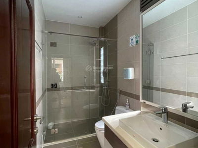 Hong Ha Street, Vietnam Hong Ha Street, Vietnam