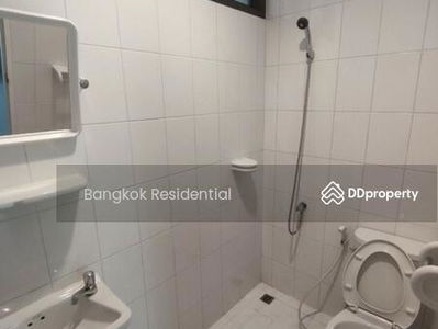 Townhouse in Compound, Bangkok, Thailand Townhouse in Compound, Bangkok, Thailand