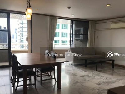 Asoke Towers, Bangkok, Thailand Asoke Towers, Bangkok, Thailand