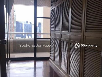 Asoke Towers, Bangkok, Thailand Asoke Towers, Bangkok, Thailand