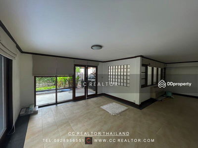 House Open For Rent Ekkamai Area PET FRIENDLY, Bangkok, Thailand House Open For Rent Ekkamai Area PET FRIENDLY, Bangkok, Thailand