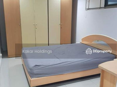 Royal Castle Sukhumvit, Bangkok, Thailand Royal Castle Sukhumvit, Bangkok, Thailand