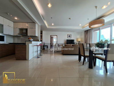 Piyathip Place, Bangkok, Thailand Piyathip Place, Bangkok, Thailand