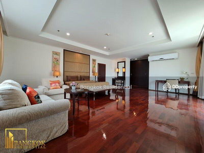 Piyathip Place, Bangkok, Thailand Piyathip Place, Bangkok, Thailand