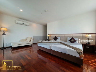 Piyathip Place, Bangkok, Thailand Piyathip Place, Bangkok, Thailand