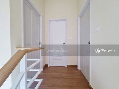 Golden Town Bangna-Suanluang, Bangkok, Thailand Golden Town Bangna-Suanluang, Bangkok, Thailand