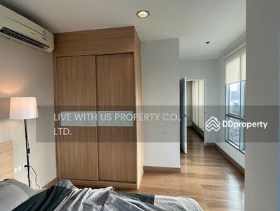 Life @ Ratchada-Huai Khwang, Bangkok, Thailand Life @ Ratchada-Huai Khwang, Bangkok, Thailand